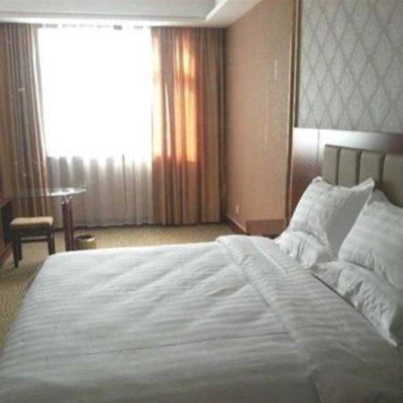 Kunlun Leju Business Hotel Pingdingshan Ruzhou City Buitenkant foto